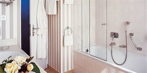 Atlantic Landgut Horn Hotel 4*